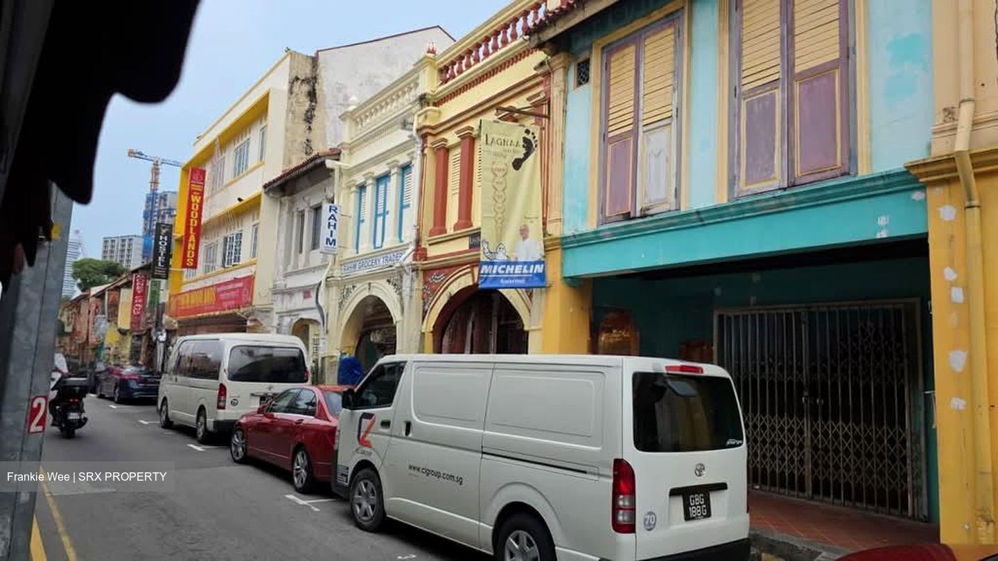 Upper Dickson Road (D8), Retail #562063381